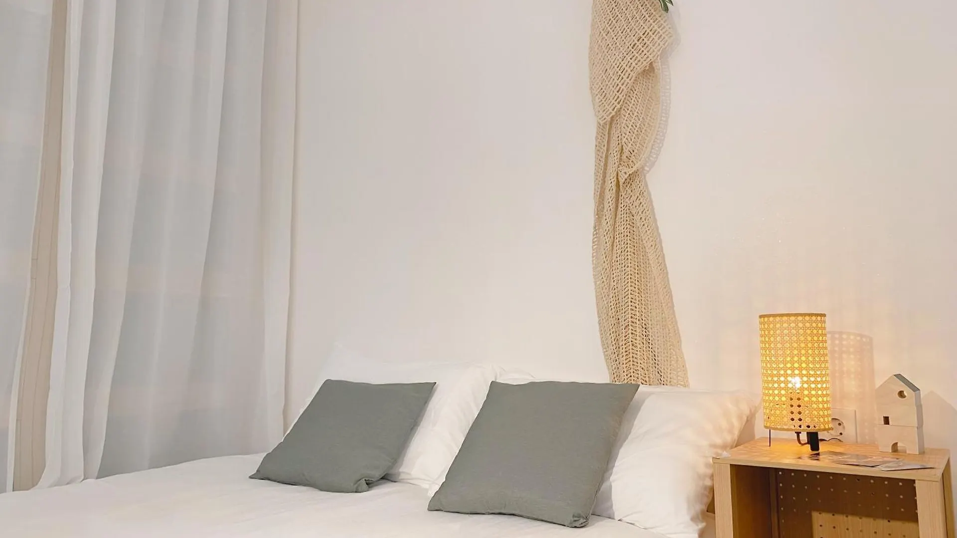 Apartment Jamstay In Seoul Nearby Jyp, Jamsil, Lotte World, Kspo Dome