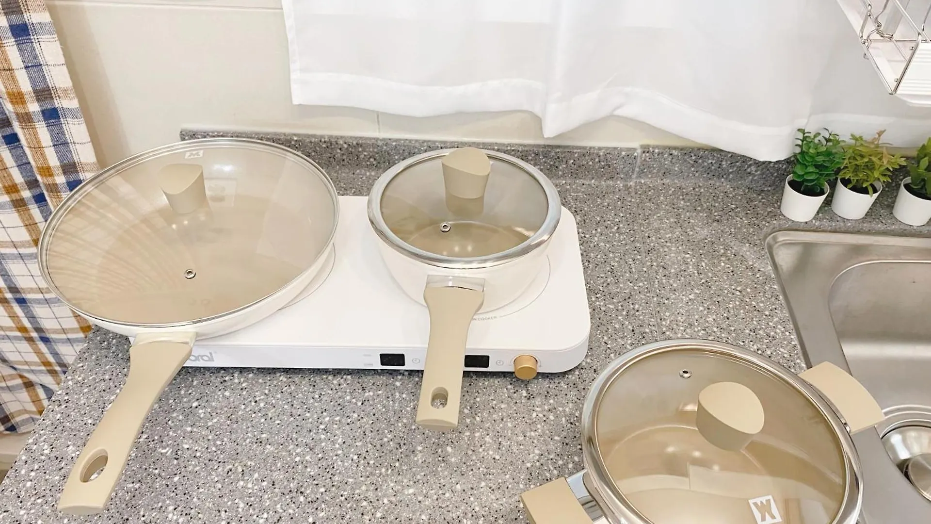 Apartment Jamstay In Seoul Nearby Jyp, Jamsil, Lotte World, Kspo Dome